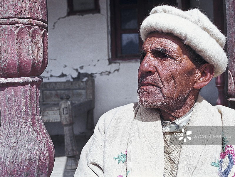 来自罕萨山谷的男人图片素材