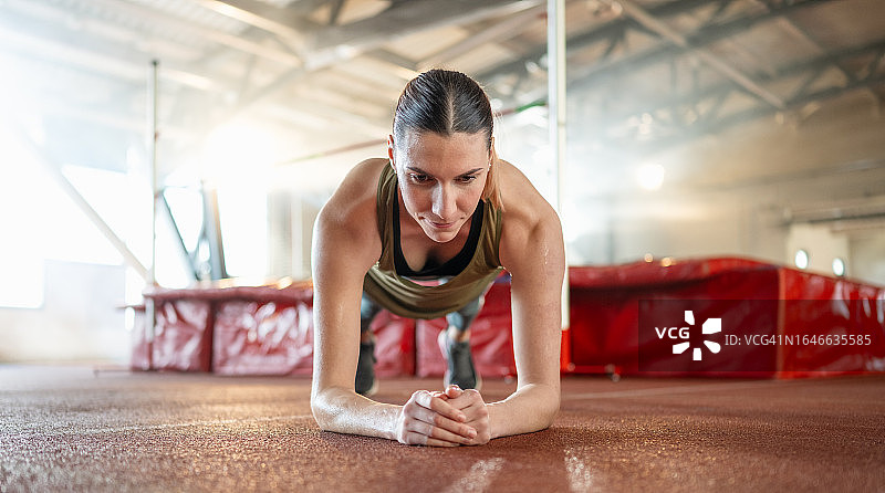 训练前热身图片素材