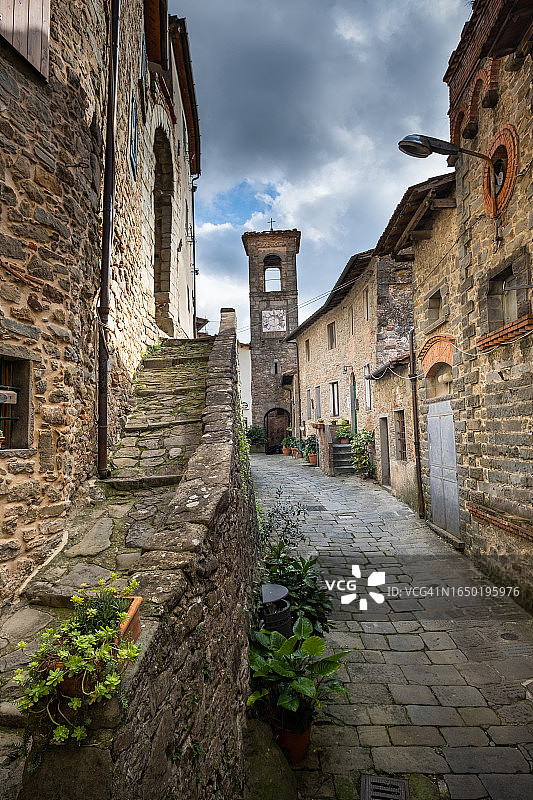 瓦莱里亚纳的卡斯特尔韦基奥 - 意大利托斯卡纳区皮斯托亚省图片素材