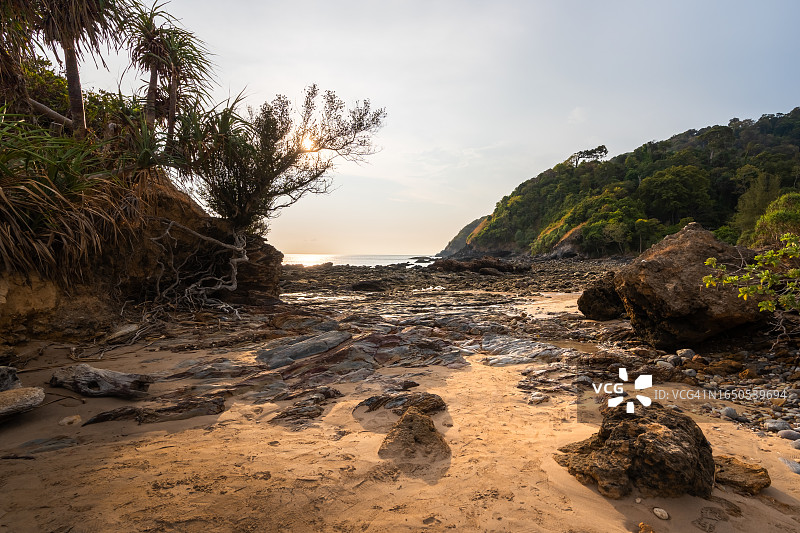 兰塔岛美丽的海岸线图片素材