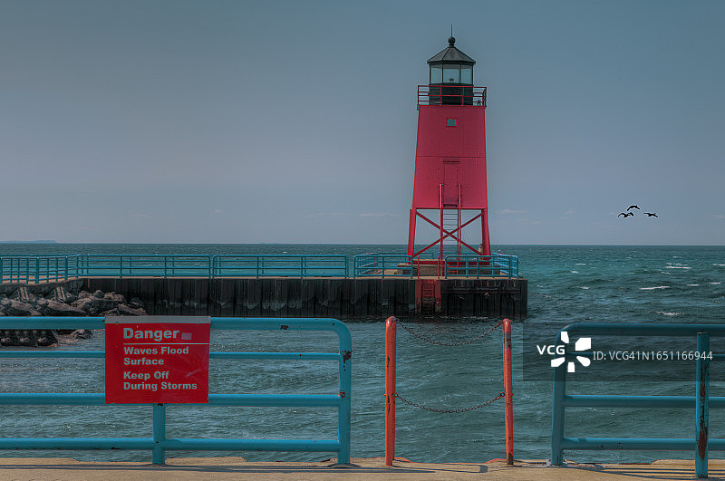 沙勒沃伊南码头灯塔图片素材