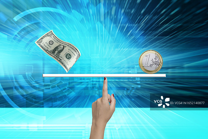 欧元与美元之间的平衡图片素材