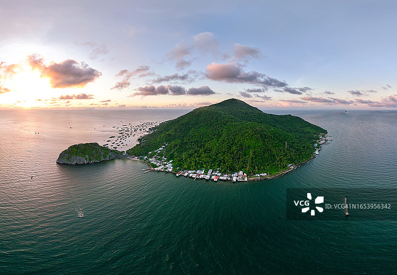 越南坚江省河仙群岛美丽岛屿风光摄影图片素材