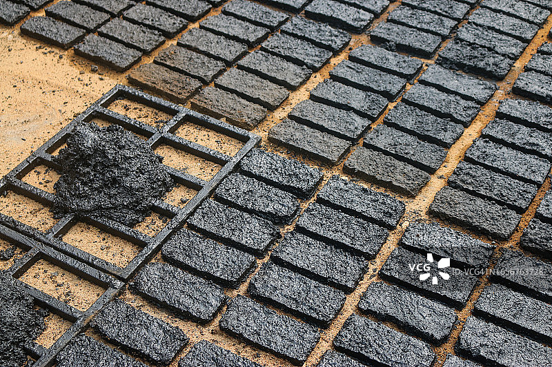 越南会安古镇的水泥砖模具图片素材