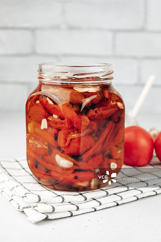 晒干的番茄：冬季自制意大利美食图片素材