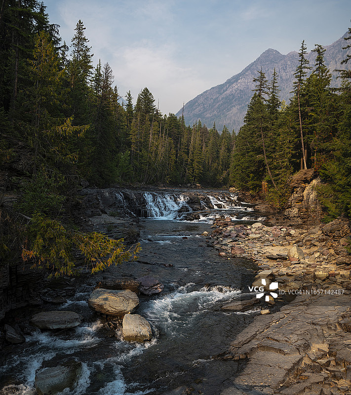 神圣的舞蹈瀑布景观图片素材