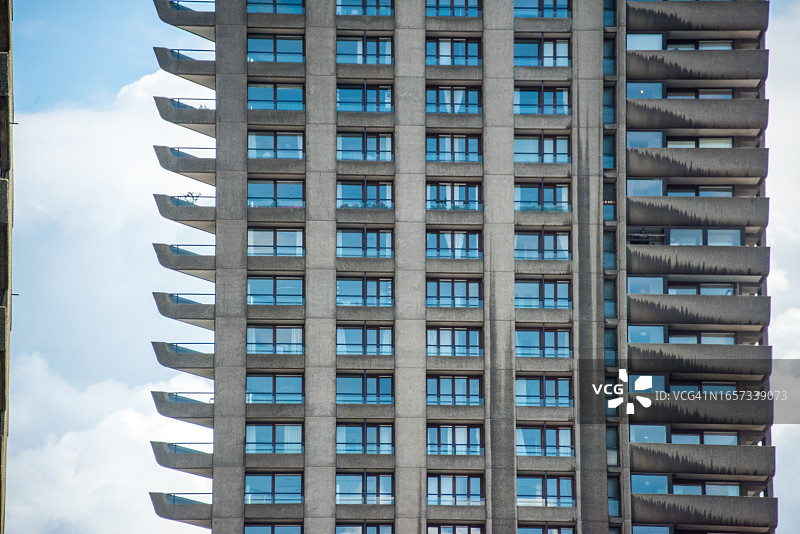 巴比肯住宅区塔楼图片素材