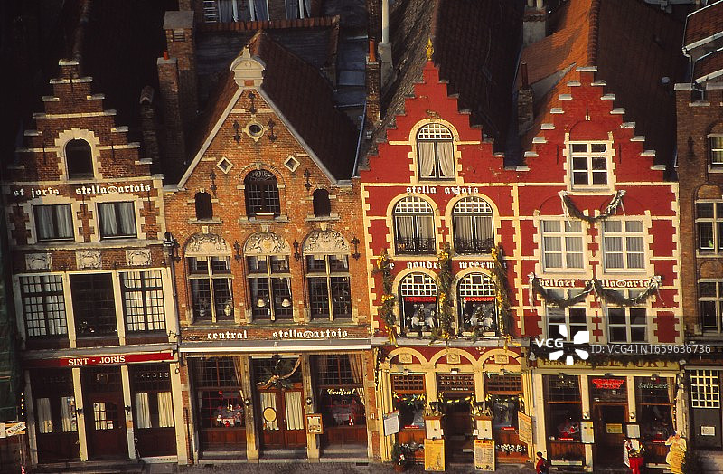 比利时布鲁日街道的经典建筑外立面图片素材