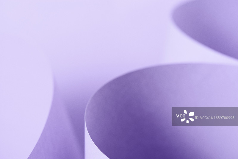 三个纸筒的抽象紫色背景图片素材