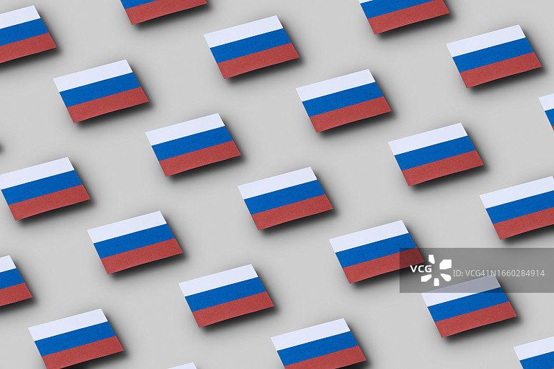 漂浮在灰色背景上的俄罗斯国旗网格图案图片素材