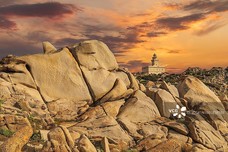 意大利撒丁岛特斯塔角灯塔图片素材