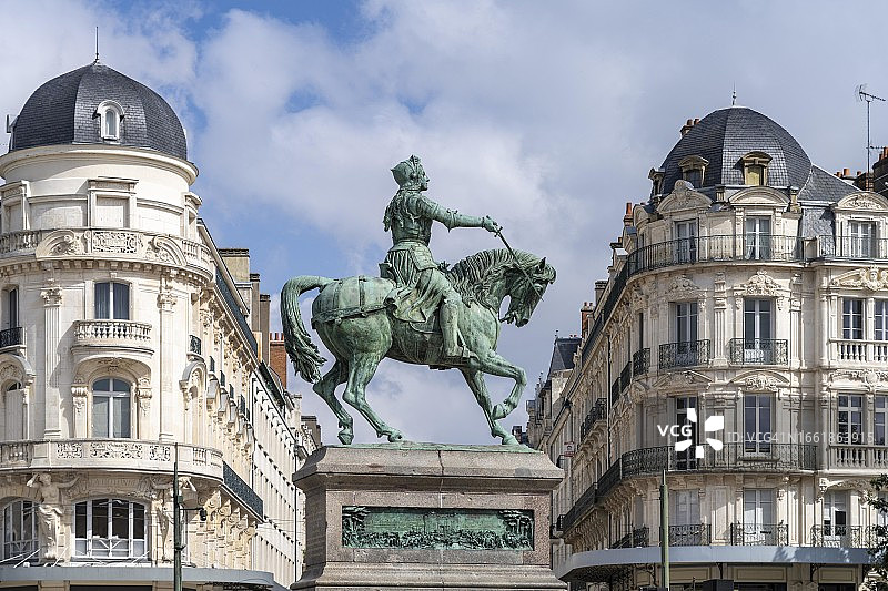 法国奥尔良：Place du Martroi的圣女贞德马术雕像图片素材