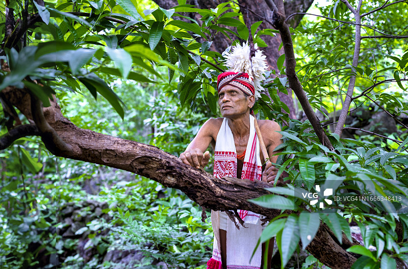 印度奥迪沙邦兰吉亚·索拉部落的男人图片素材