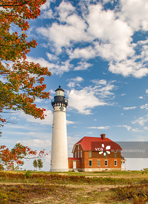 奥塞布尔灯塔，位于美国密歇根州奥塞布尔角，画岩国家湖岸图片素材