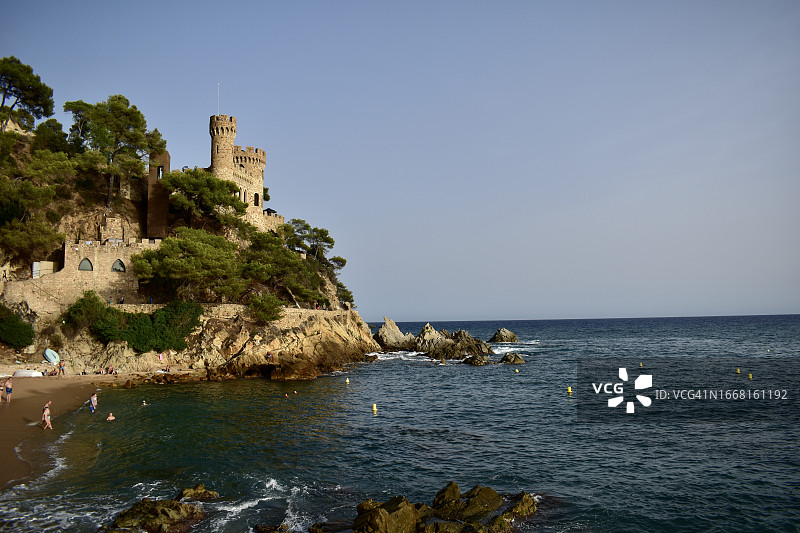 西班牙布拉瓦海岸滨海略雷特德普拉亚城堡图片素材