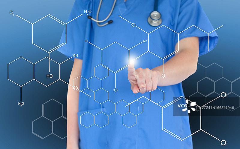 医生触摸显示化学全息图的触摸屏图片素材