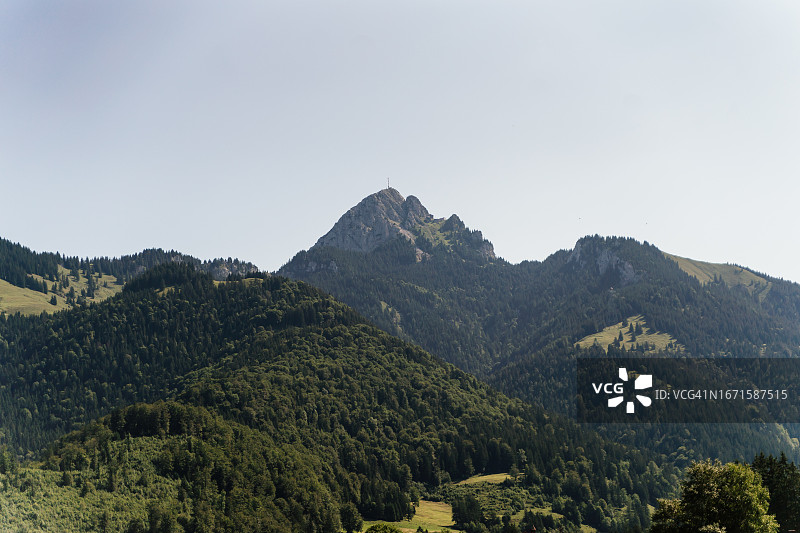 向上看温德尔施泰因山图片素材