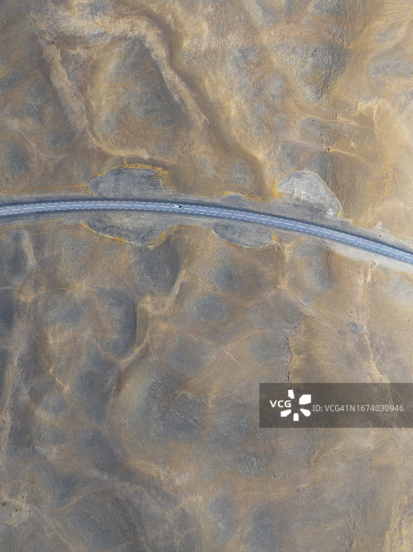 夏季冰岛米湖地区的汽车图片素材