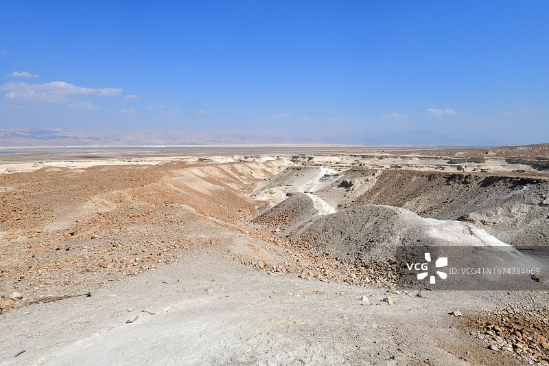 犹大沙漠中的沟壑侵蚀图片素材