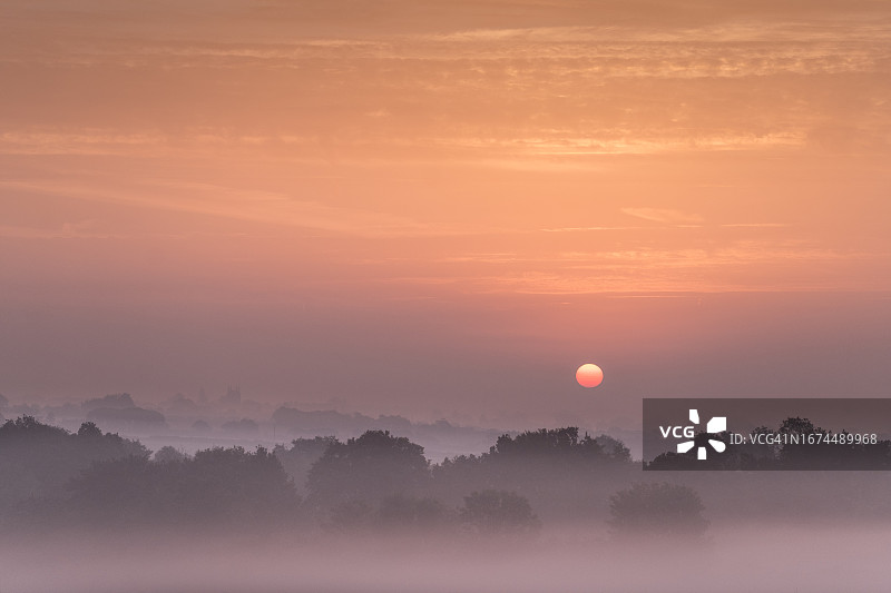 斯陶尔河谷日出图片素材