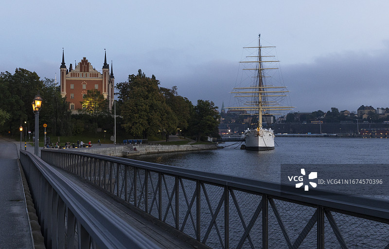 黄昏时斯凯普斯霍尔门的帆船图片素材