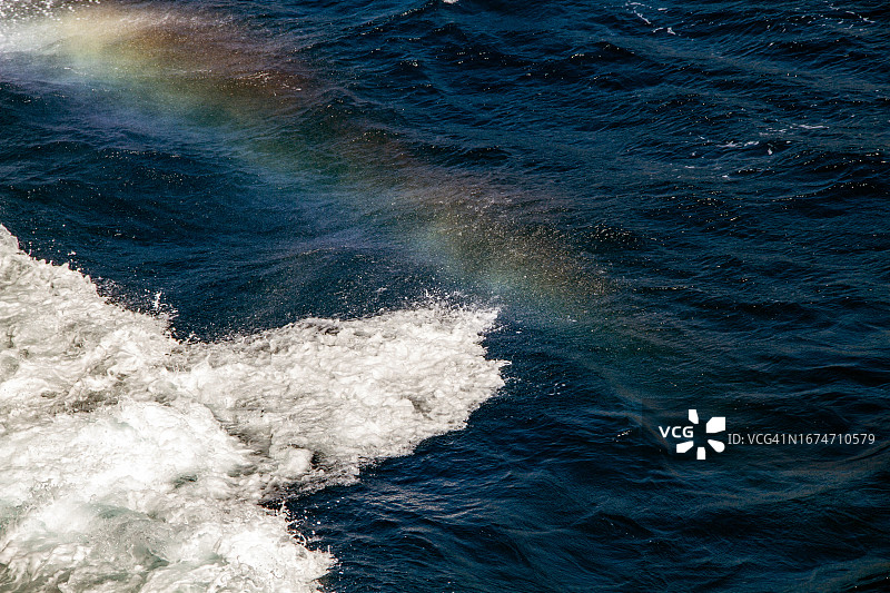 海面上的彩虹图片素材