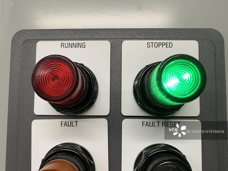 带灯和按钮的运营控制面板图片素材