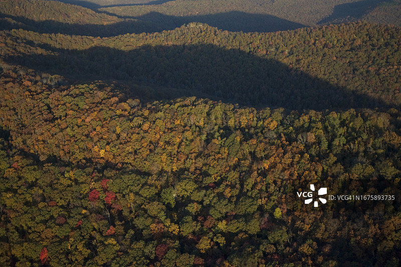 阿肯色州奥扎克高地小径白岩山东部航拍图片素材