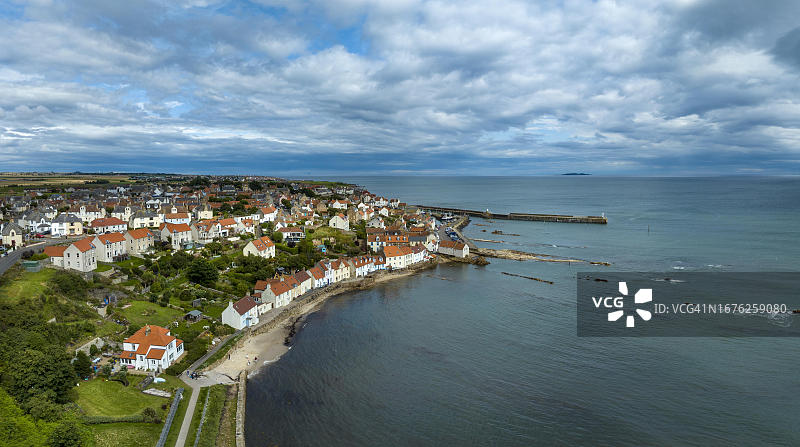 苏格兰皮滕威姆渔村空中全景图片素材