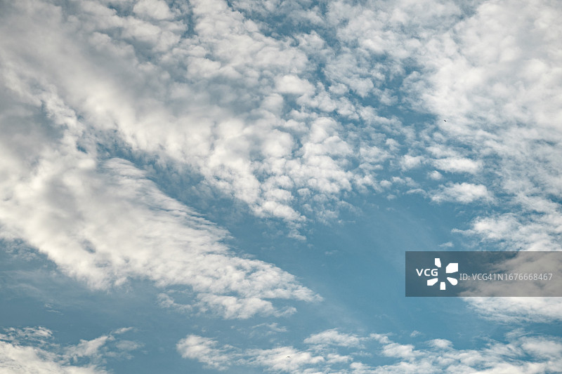 蓝天上的云图片素材