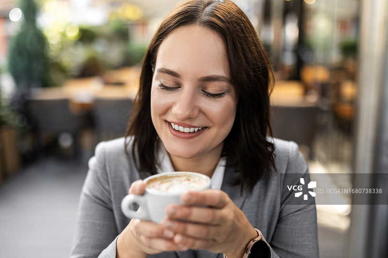 动量马克杯图片素材