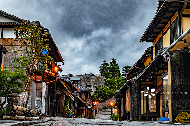 日本京都祇园老街上的建筑图片素材