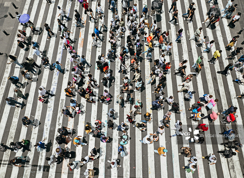 墨西哥城市内十字路口的航拍视角图片素材