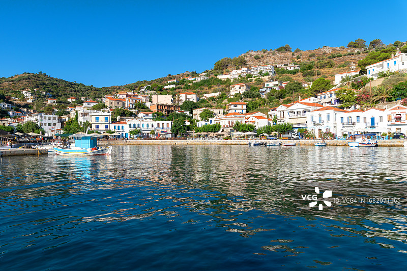 希腊伊卡里亚岛埃夫迪洛斯小镇景观图片素材
