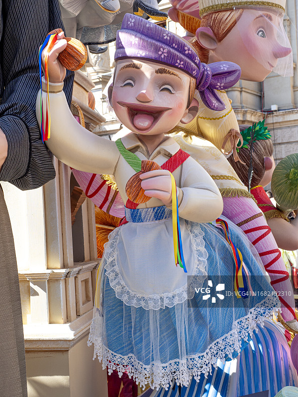 法雅节燃烧人偶，西班牙巴伦西亚图片素材