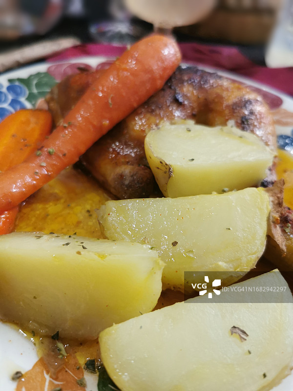 土豆胡萝卜鸡肉图片素材