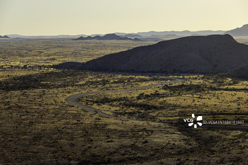 纳米比亚的干旱沙漠平原和山脉 (IV)图片素材