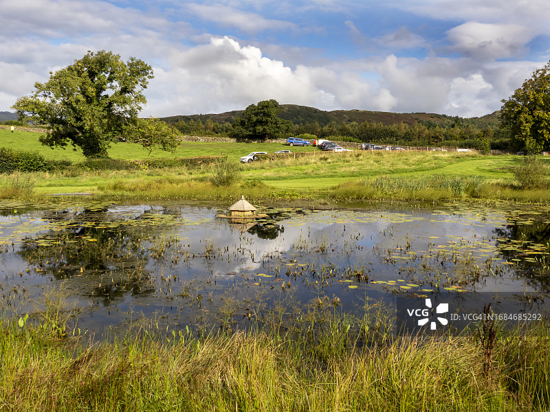 英国坎布里亚郡布劳顿的池塘图片素材