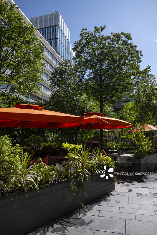 英国曼彻斯特纺织区的绿化区域图片素材