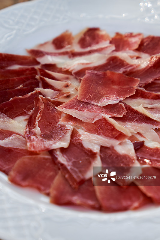 盘子里的西班牙火腿图片素材