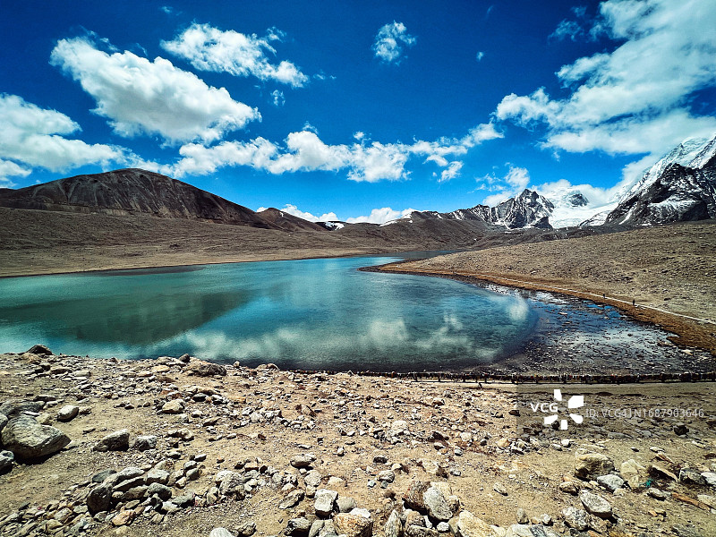 古鲁栋玛尔湖，锡金北部图片素材