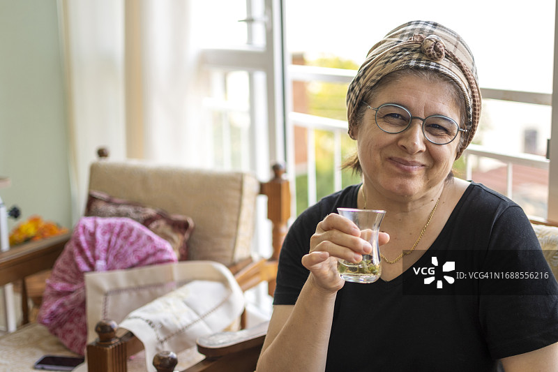 穆斯林女性肖像图片素材