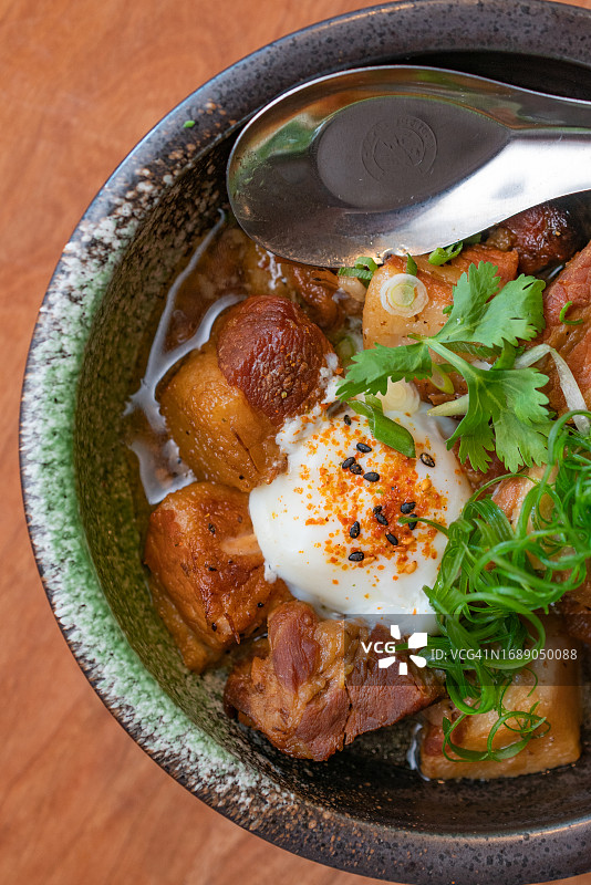 越南猪肉鸡蛋饭图片素材