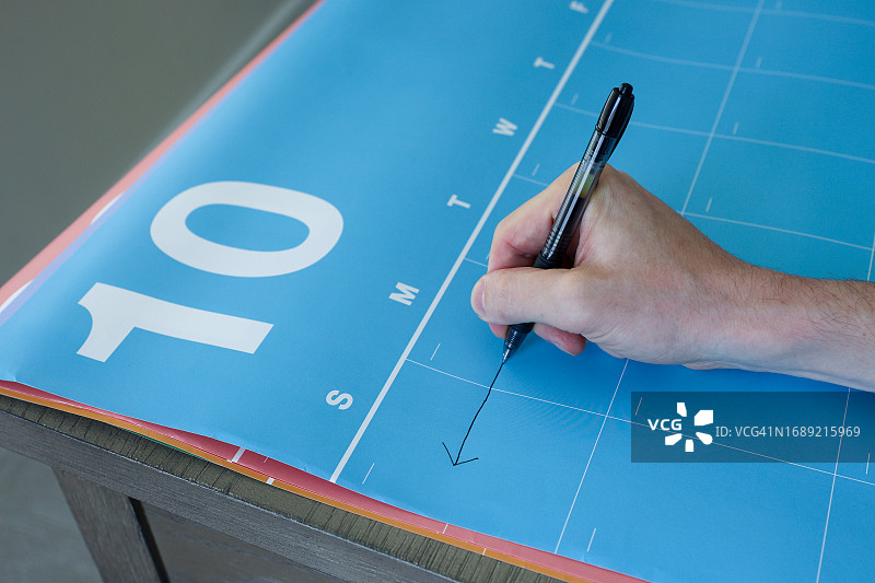 在大型海报上书写图片素材