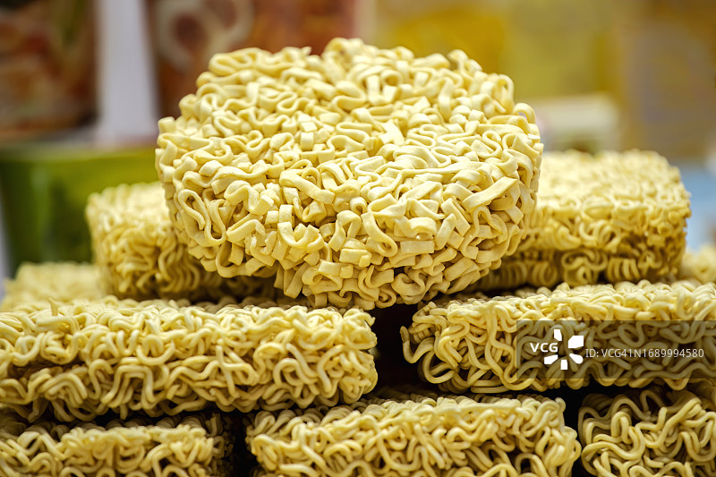 未煮的干燥方便面特写图片素材