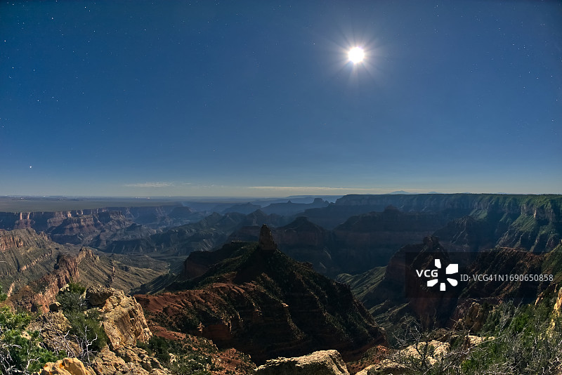 月光下的海顿山（美国亚利桑那州大峡谷北缘）图片素材