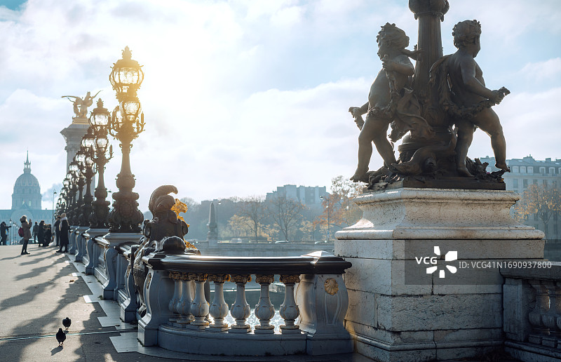法国巴黎亚历山大三世桥图片素材
