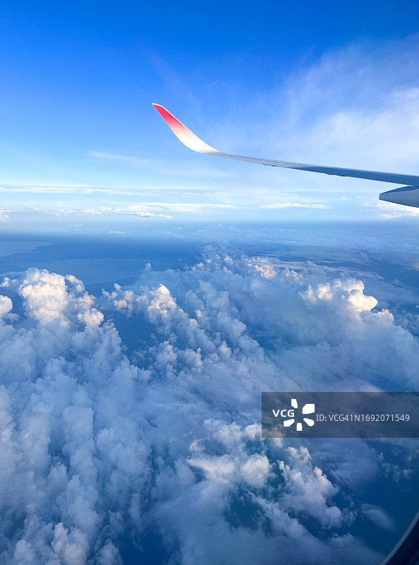 空客A350-900航班舷窗视角图片素材