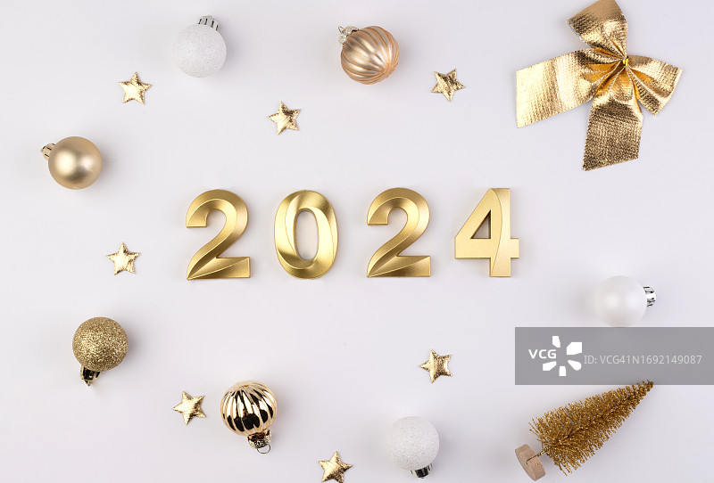 2024新年节日背景，金色装饰和圣诞节元素图片素材