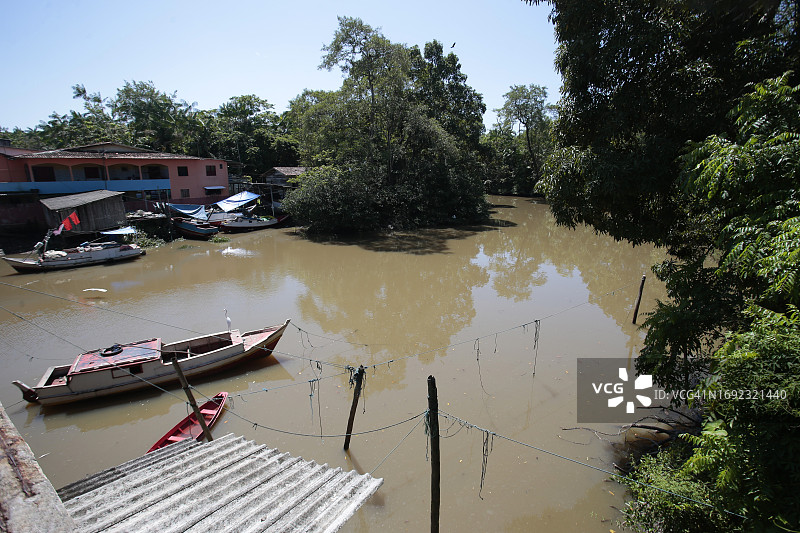 巴西亚马逊地区的渔村图片素材